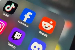 Γαλλία: Η Εθνοσυνέλευση ενέκρινε νόμο για την απαγόρευση social media σε παιδιά κάτω των 15 ετών