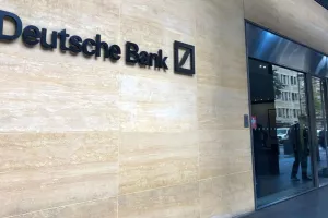 Έφοδος στην Deutsche Bank: Έρευνα για ξέπλυμα χρήματος, στο "κάδρο" και ο Αμπράμοβιτς