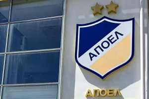 Το εμπάργκο του μισού εκατομμυρίου και το μισθολόγιο