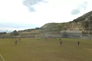 Πέρασε από Λεμεσό και οδηγεί την κούρσα