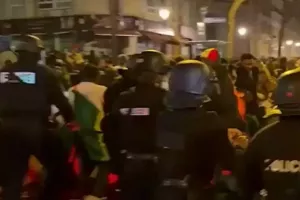 (Βίντεο) Σοβαρά επεισόδια στο Παρίσι μετά τον τελικό του Κόπα Άφρικα