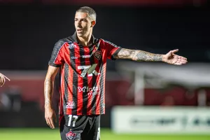 Eίναι στο προσκήνιο ο Aitor