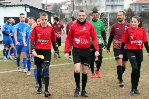 Διαιτητής πατέρας με βοηθούς τον γιο του και την κόρη του 