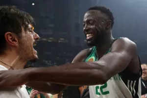 Το τετ-α-τετ Γιαννακόπουλου - Γκραντ: «Respect, σε τιμά πολύ αυτή η συμπεριφορά»