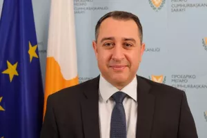 Παραιτήθηκε ο Χαραλάμπους