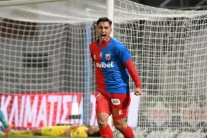 «Ο Ολυμπιακός εξετάζει τον Μαρτίνες του Βόλου»