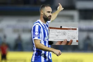 ΕΡΧΕΤΑΙ...Κύπρο