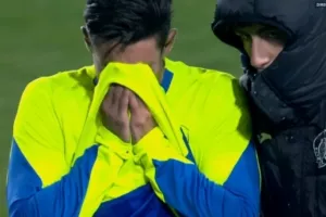 Παίκτης έγινε αλλαγή στην αλλαγή και ξέσπασε σε κλάματα