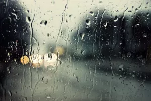 Έρχεται νέα ψυχρή αέρια μάζα και κατά περιόδους βροχές/χιόνια