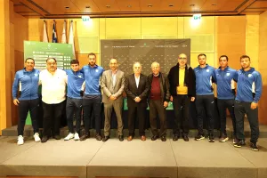 Με όπλο την έδρα και τη στήριξη του κόσμου