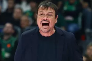 Φραστική επίθεση Αταμάν στους δημοσιογράφους!