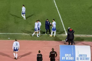 Τριπλή... αντίδραση (Τιμούρ)
