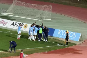 Την κλείδωσε... ο Μπρίτο