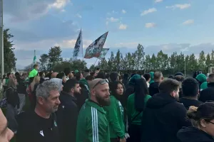 (Βίντεο kerkida) "Και κτυπά δυνατά, τριφυλλάρα για σένα η καρδιά"