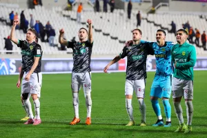 Όσο κερδίζει… ελπίζει!