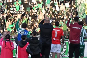 ΚΛΙΚΣ από τη νίκη