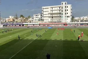 Τρένο με... σπασμένα φρένα η Νέα Σαλαμίνα (Αποτελέσματα)