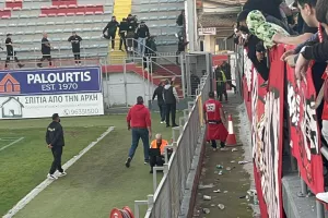 (ΒΙΝΤΕΟ/Φώτος Kerkida) Αποχώρηση με ένταση-Παρέμβαση Αστυνομίας