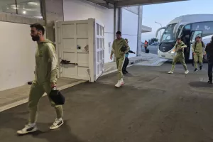 (ΒΙΝΤΕΟ/Φώτος Kerkida) Η άφιξη της ΑΕΚ
