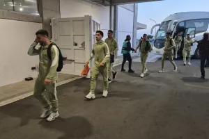 (ΒΙΝΤΕΟ/Φώτος Kerkida) Η άφιξη της ΑΕΚ