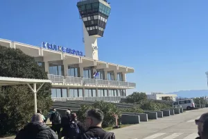 (Βίντεο-Φώτος kerkida) Άφιξη... Ομόνοια