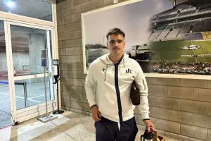 Υπογραφή... για καλό σκοπό ο Τομάς (Φώτος)