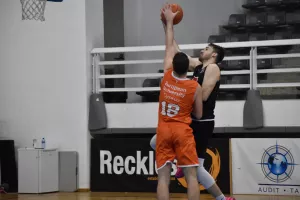Επίδειξη δύναμης και τρίτος συνεχόμενος τίτλος (φώτος)