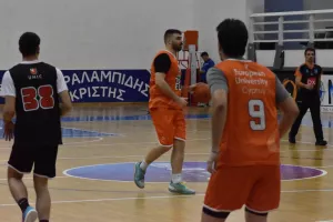 Επίδειξη δύναμης και τρίτος συνεχόμενος τίτλος (φώτος)
