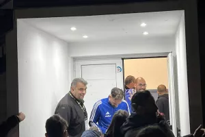 (Φώτος Kerkida) Νίκη και... μαζεμένες υπογραφές!