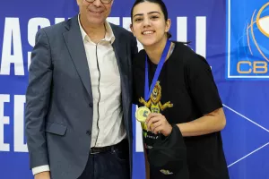 Πρωτάθλημα και... τρεμπλ η ΑΕΛ! (Φώτος)