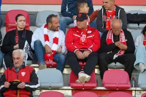  ΣΑΛΑΜΙΝΑ όλων των... ηλικιών! (Φώτος)