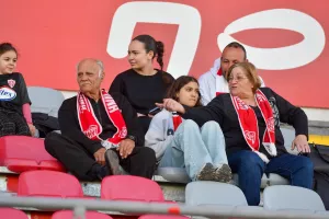  ΣΑΛΑΜΙΝΑ όλων των... ηλικιών! (Φώτος)
