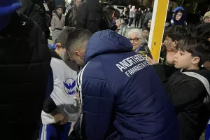 (Φώτος Kerkida) Νίκη και... μαζεμένες υπογραφές!