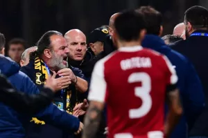Ολυμπιακός: «Τραμπουκισμοί, ο Ηλιόπουλος επιτέθηκε λεκτικά στον διαιτητή και στον Μεντιλίμπαρ»