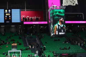 Με Χέιζ – Ντέιβις στα μάτριξ υποδέχθηκε τον κόσμο του Παναθηναϊκού το Telekom Center Athens!
