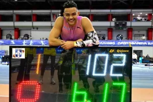 ΔΙΑΣΤΗΜΙΚΟΣ Καραλής πέταξε στα 6.17μ. και έγινε το Νο. 2 στον κόσμο!
