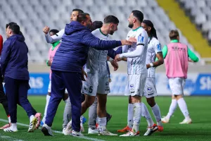 Ολυμπιακός-Ακρίτας: Σπουδαίο... ΔΙΠΛΟ με ανατροπή!