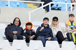 (Φώτος) Ο κόσμος... στο "αιώνιο"