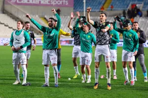 (Φώτος) Μπροστά στο πέταλο του κόσμου της... πανηγύρισε η ΑΕΚ