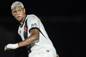 «Η Βάσκο απέρριψε πρόταση της ΑΕΚ για τον Κάουαν Μπάρος»