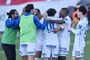 "Διπλό" παραμονής με... σφραγίδα Λομόνακο!