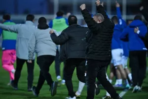 "Διπλό" παραμονής με... σφραγίδα Λομόνακο!