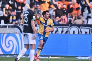 ΑΠΟΕΛ - ΑΕΚ: Το γύρισε και πήρε το σπουδαίο "διπλό" που ήθελε!