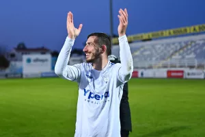 Από εκεί... που έμεινε!