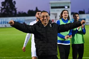 "Διπλό" παραμονής με... σφραγίδα Λομόνακο!