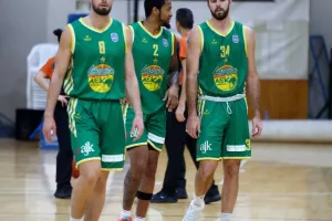 "Αγχωτικό" διπλό και... 16 στα 16 η ΑΕΚ! (Φώτος)