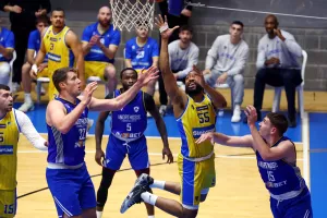 Πήραν τα ντέρμπι ΑΠΟΕΛ και ΑΕΚ/Νίκη και για ΑΕΛ