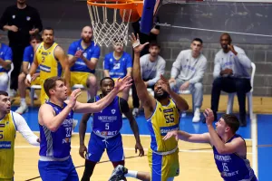 Πήραν τα ντέρμπι ΑΠΟΕΛ και ΑΕΚ/Νίκη και για ΑΕΛ