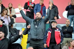 Τρένο με... σπασμένα φρένα η Νέα Σαλαμίνα (Αποτελέσματα)