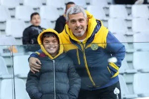 ΔΙΠΛΟ για το ΑΠΟΕΛ που βλέπει... προς τα πάνω! (φώτος)